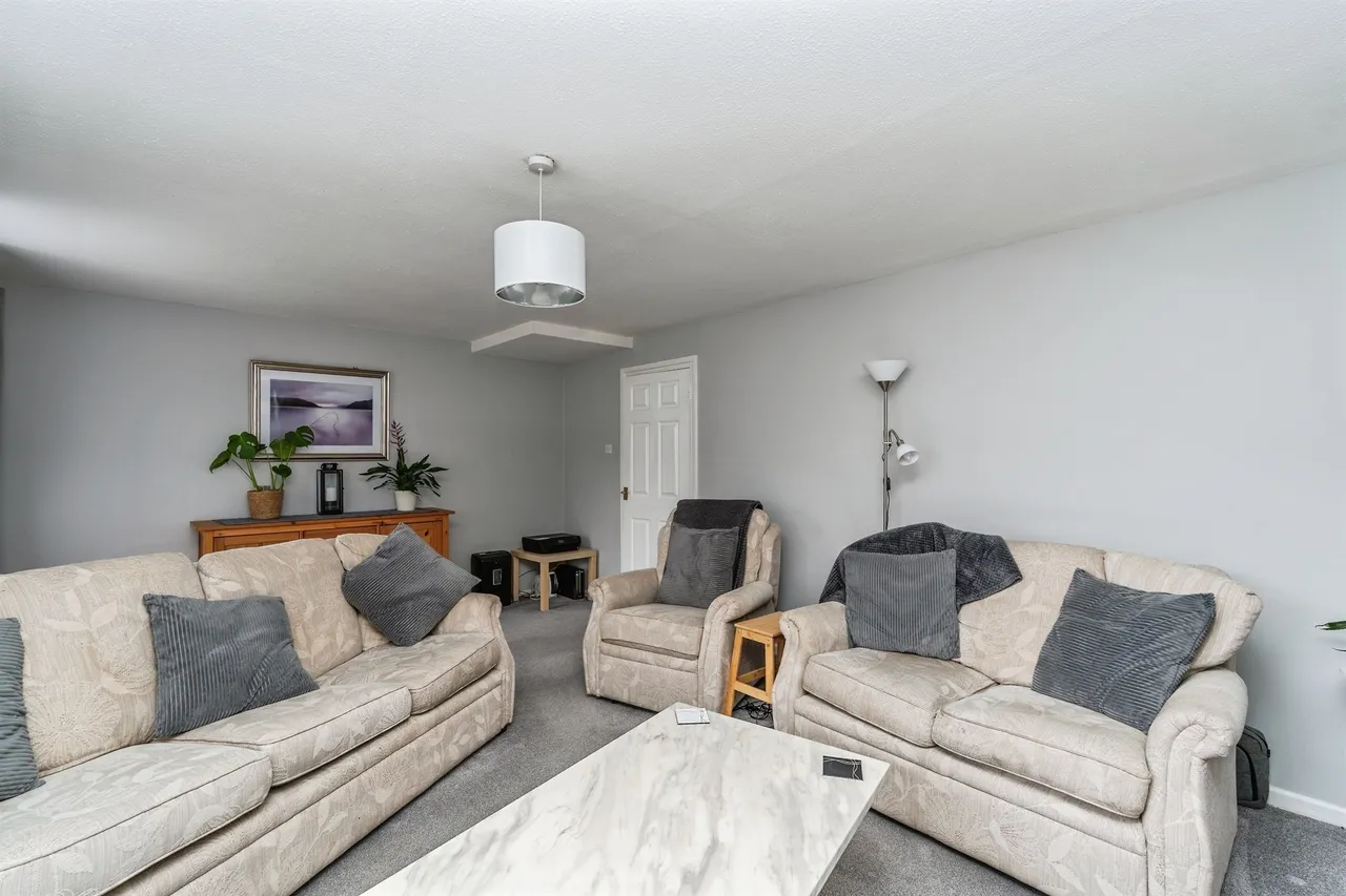 Laburnum Crescent, Hythe, SO45, photo 8