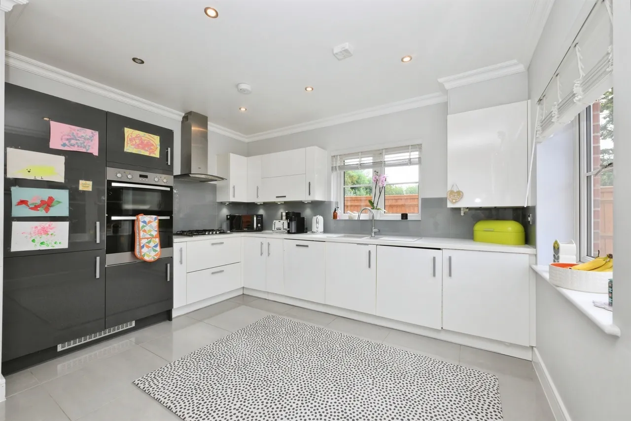 Turvin Crescent, Gilston, Harlow, photo 3