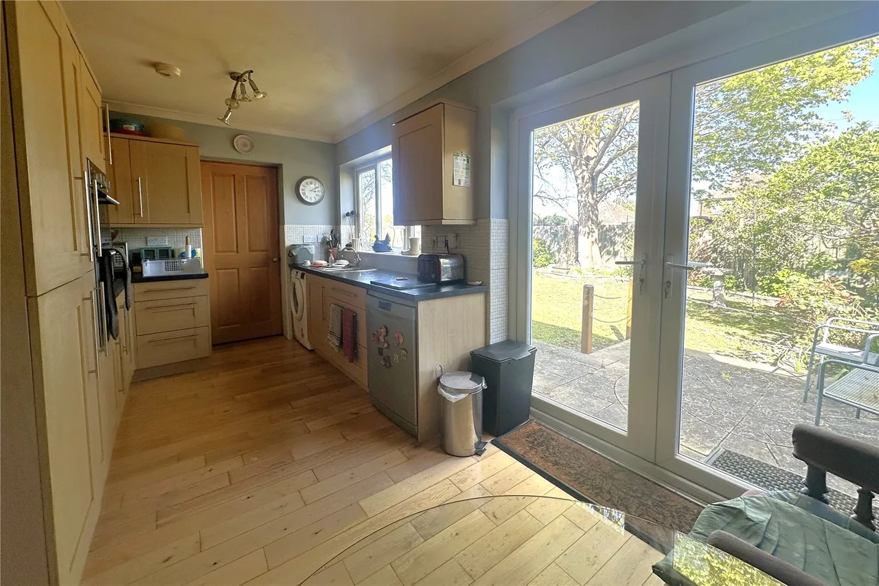 Robert Way, Mytchett, Surrey, GU16 6DU, photo 11