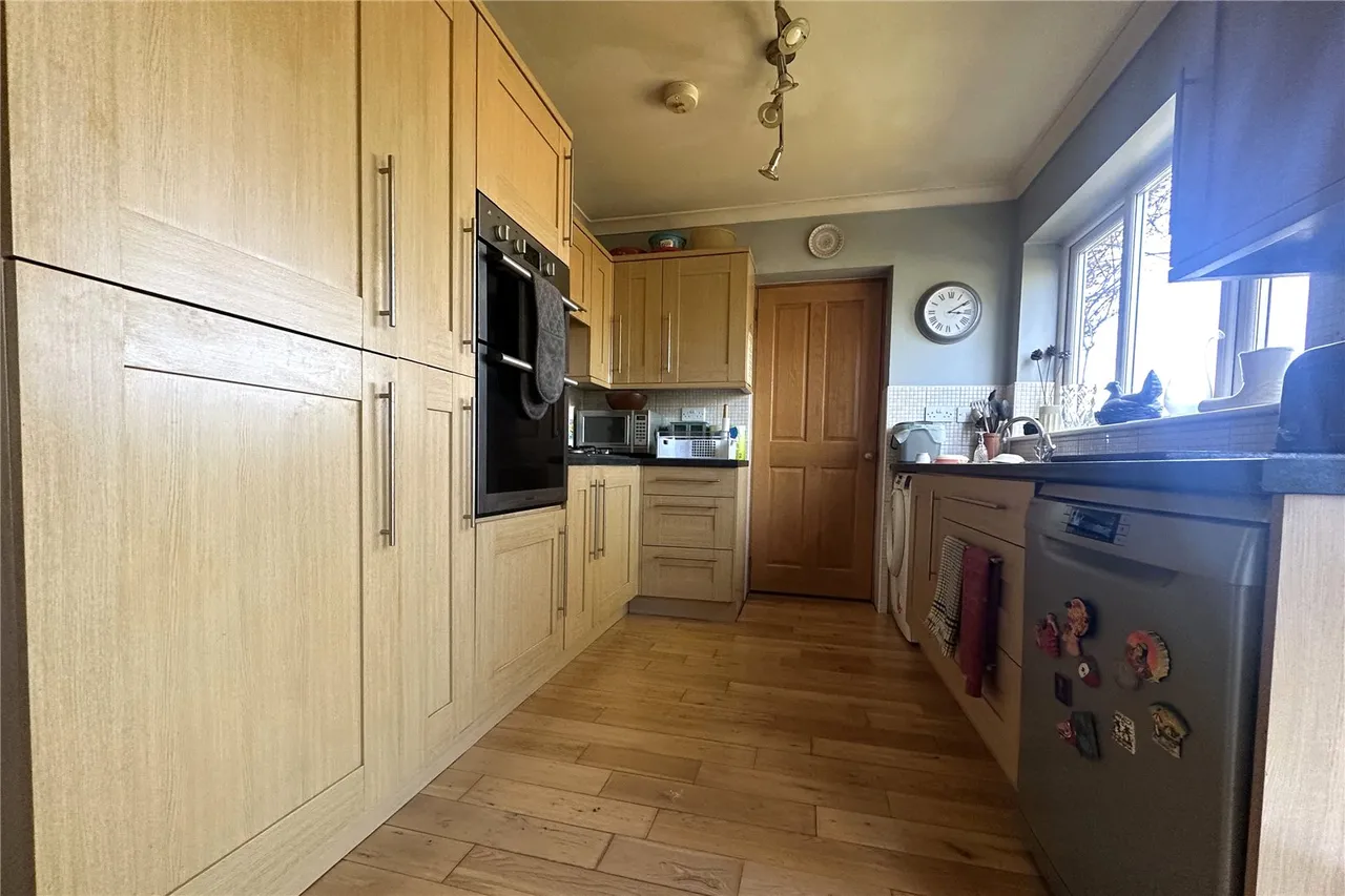 Robert Way, Mytchett, Surrey, GU16 6DU, photo 10