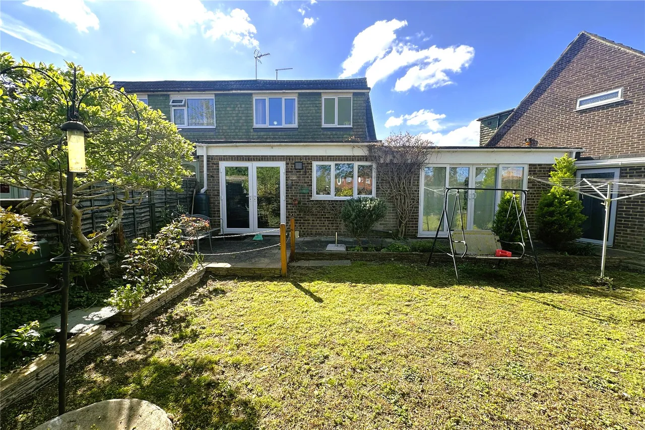 Robert Way, Mytchett, Surrey, GU16 6DU, photo 8