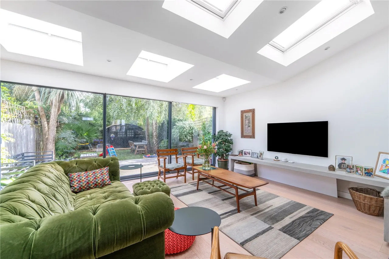 Somerset Road, Teddington, TW11 8RS, photo 3
