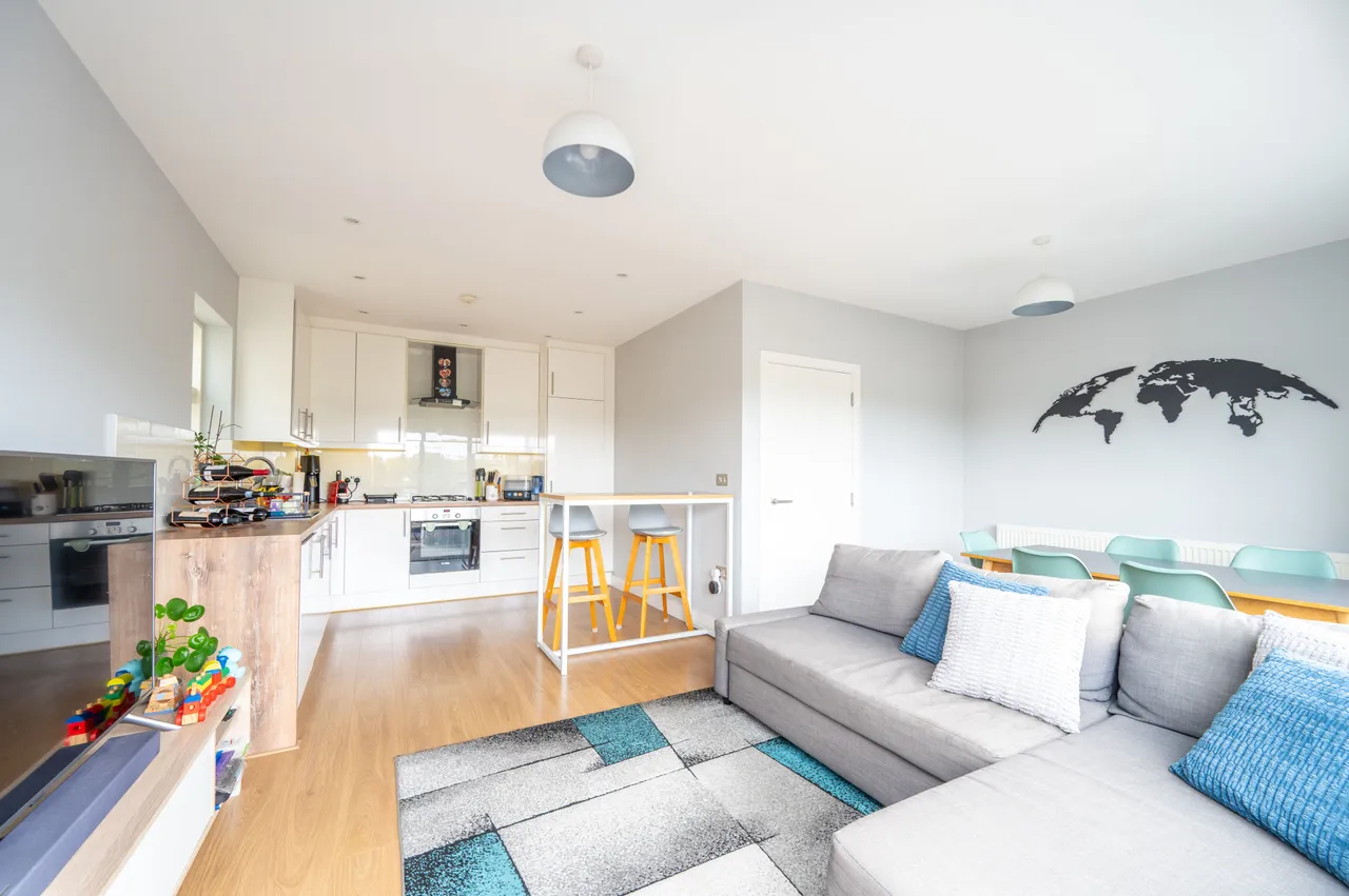 Flat 5, Harrowdene Road, Wembley, photo 4