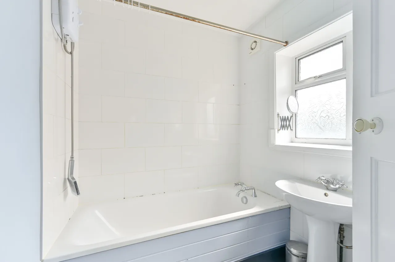 34 Orchard Gate, Greenford, photo 5