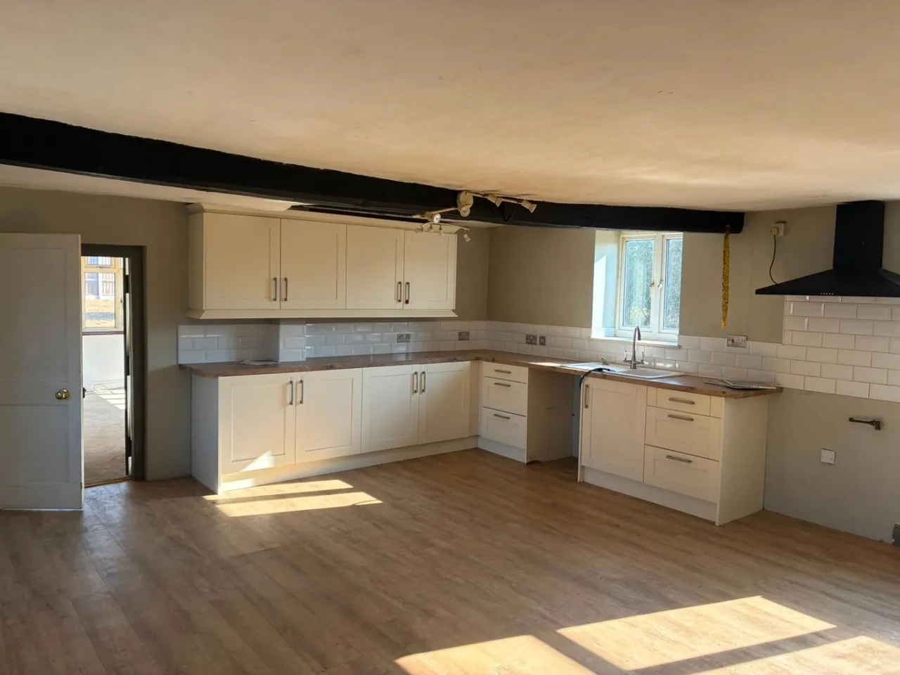 Main Road, Stratford St. Andrew, Saxmundham, Suffolk, IP17 1LG, photo 4