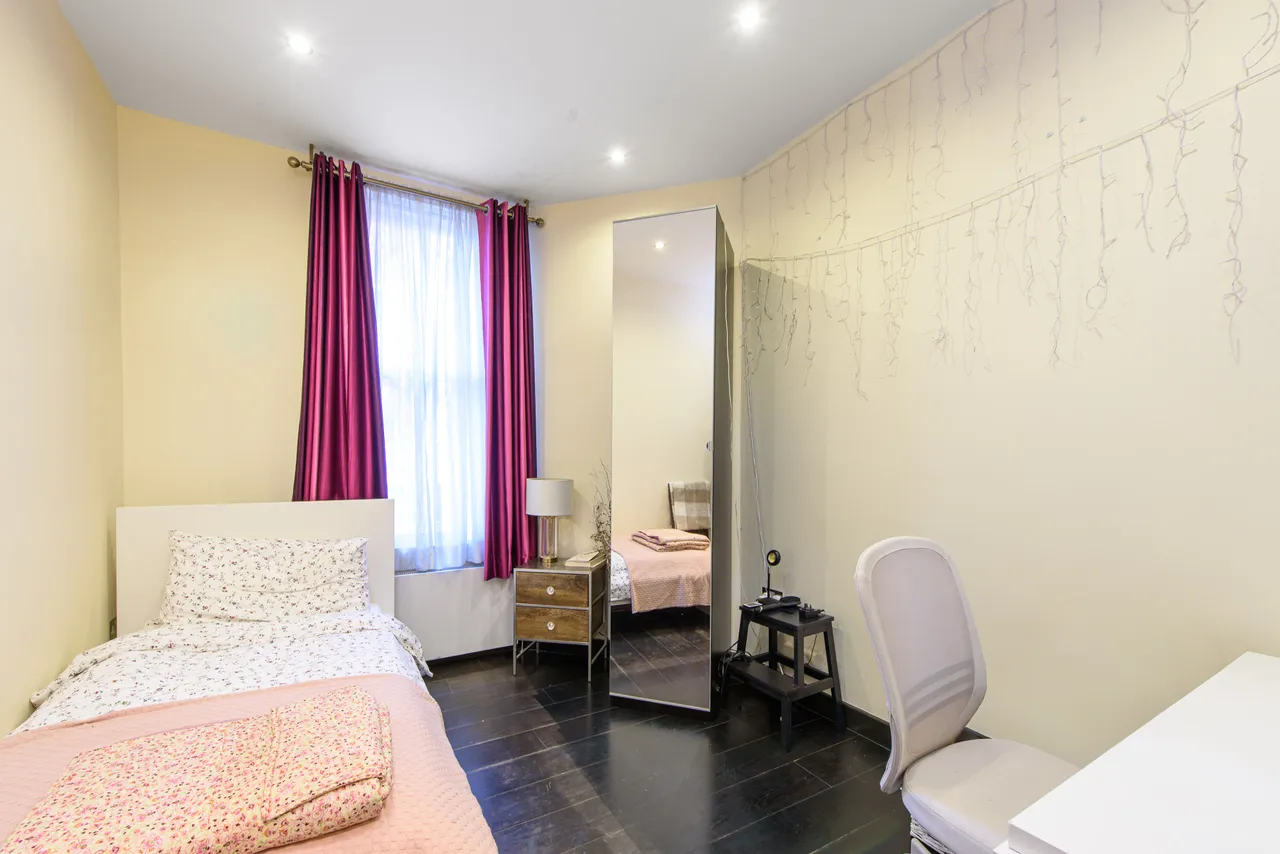 3 Leinster Mansions, 1 Langland Gardens, London, photo 11