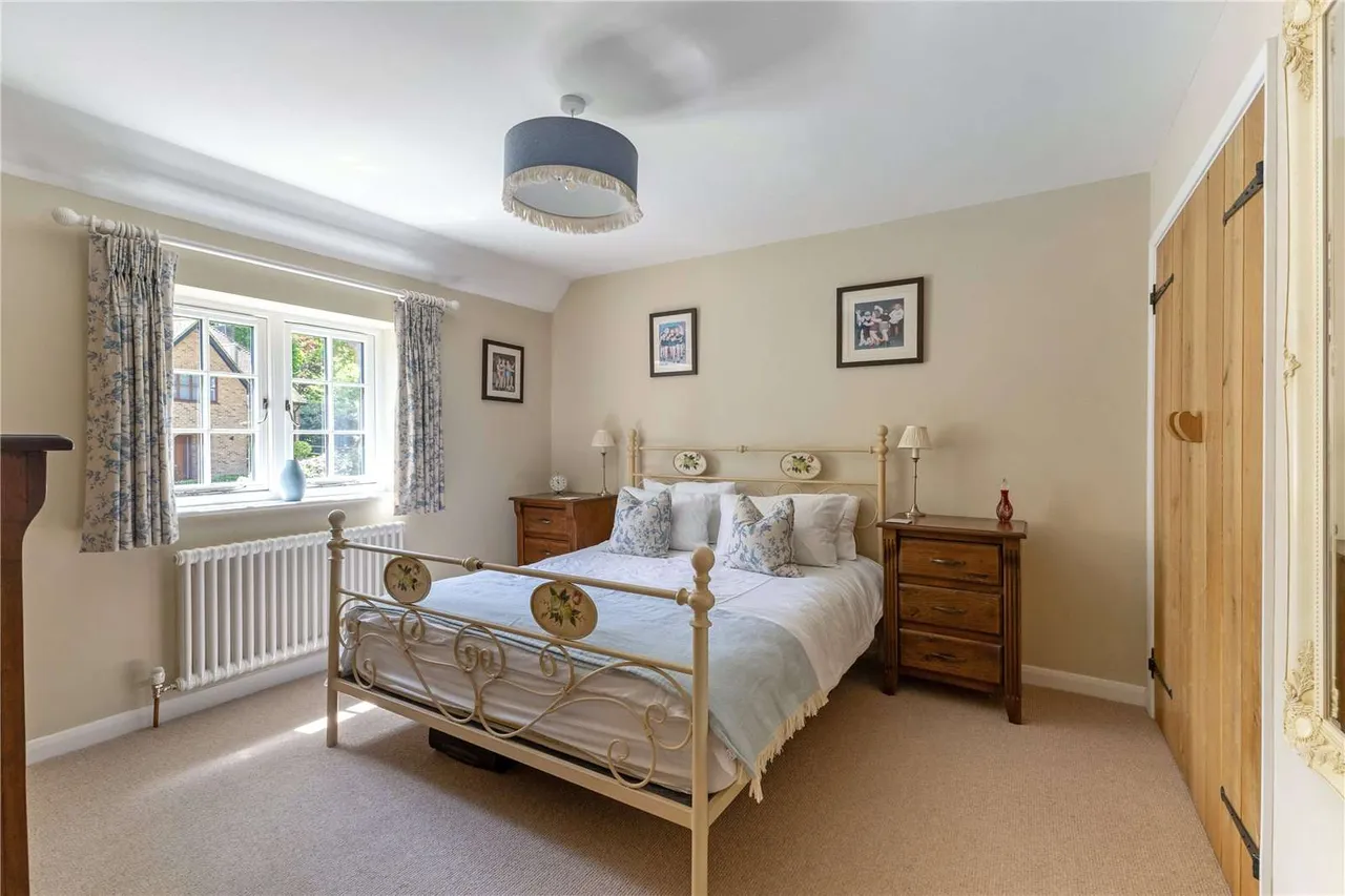 Spinney Lane, West Chiltington, Pulborough, West Sussex, RH20 2NX, photo 9