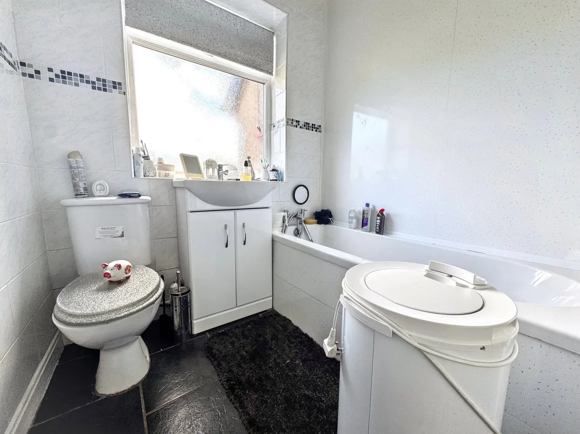 Sandbank Road, Towyn, Abergele, Conwy, LL22 9LB, photo 10