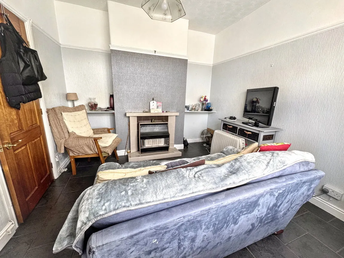 Sandbank Road, Towyn, Abergele, Conwy, LL22 9LB, photo 2