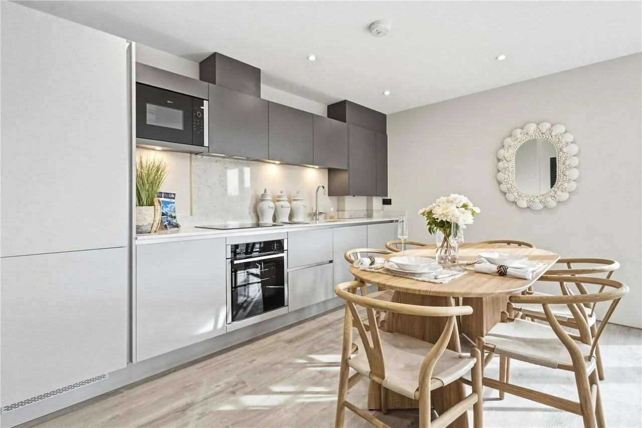 Seabrook Road, Hythe, Kent, CT21 5FL, photo 3