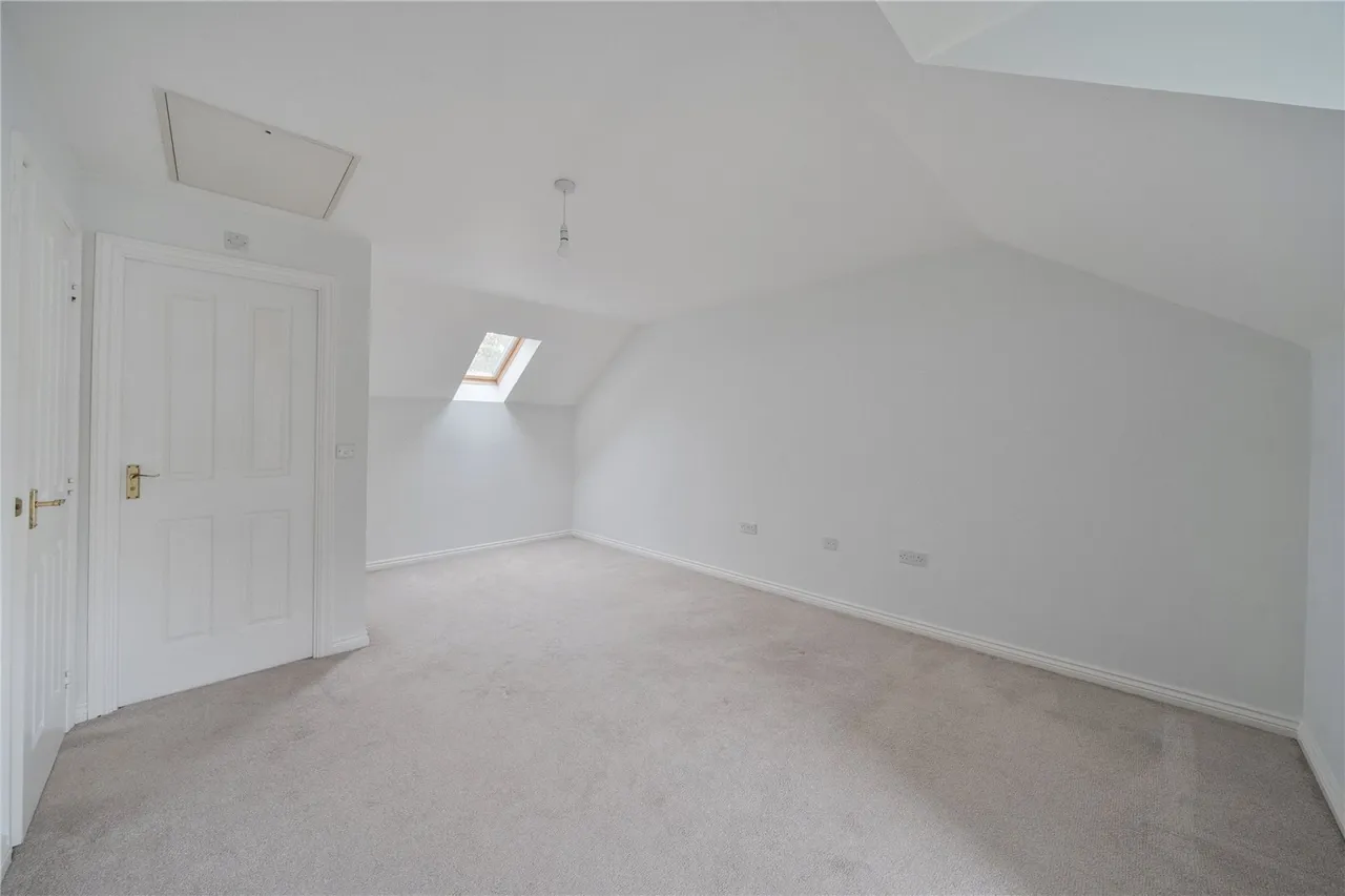 Joyford Passage, Cheltenham, GL52, photo 19