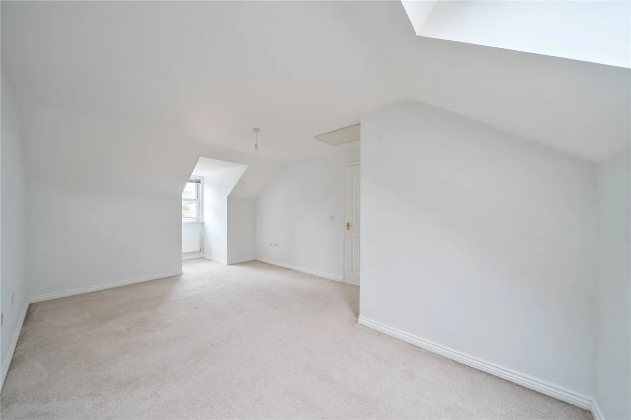 Joyford Passage, Cheltenham, GL52, photo 20