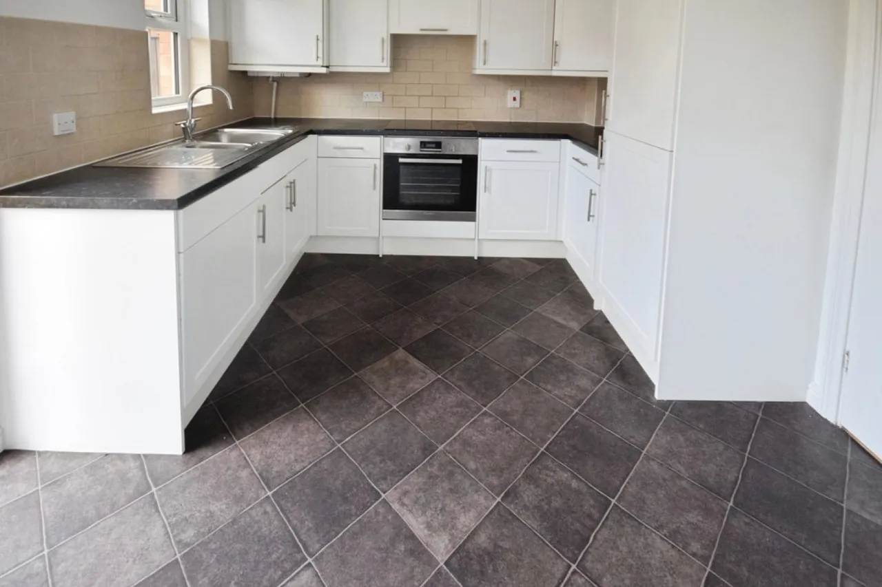 Swinbrook Way, Solihull, photo 8