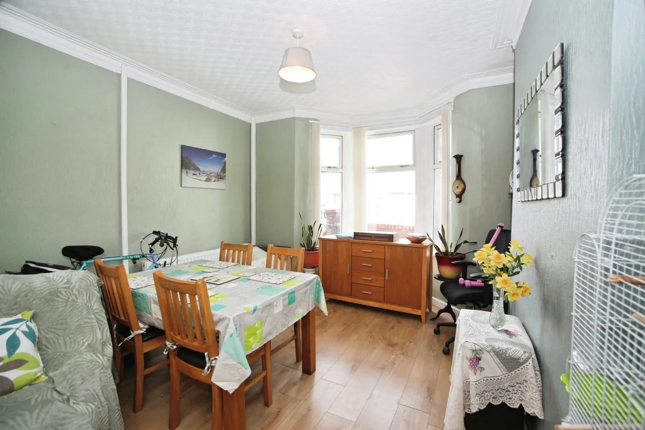Aston Crescent, Newport, NP20, photo 3