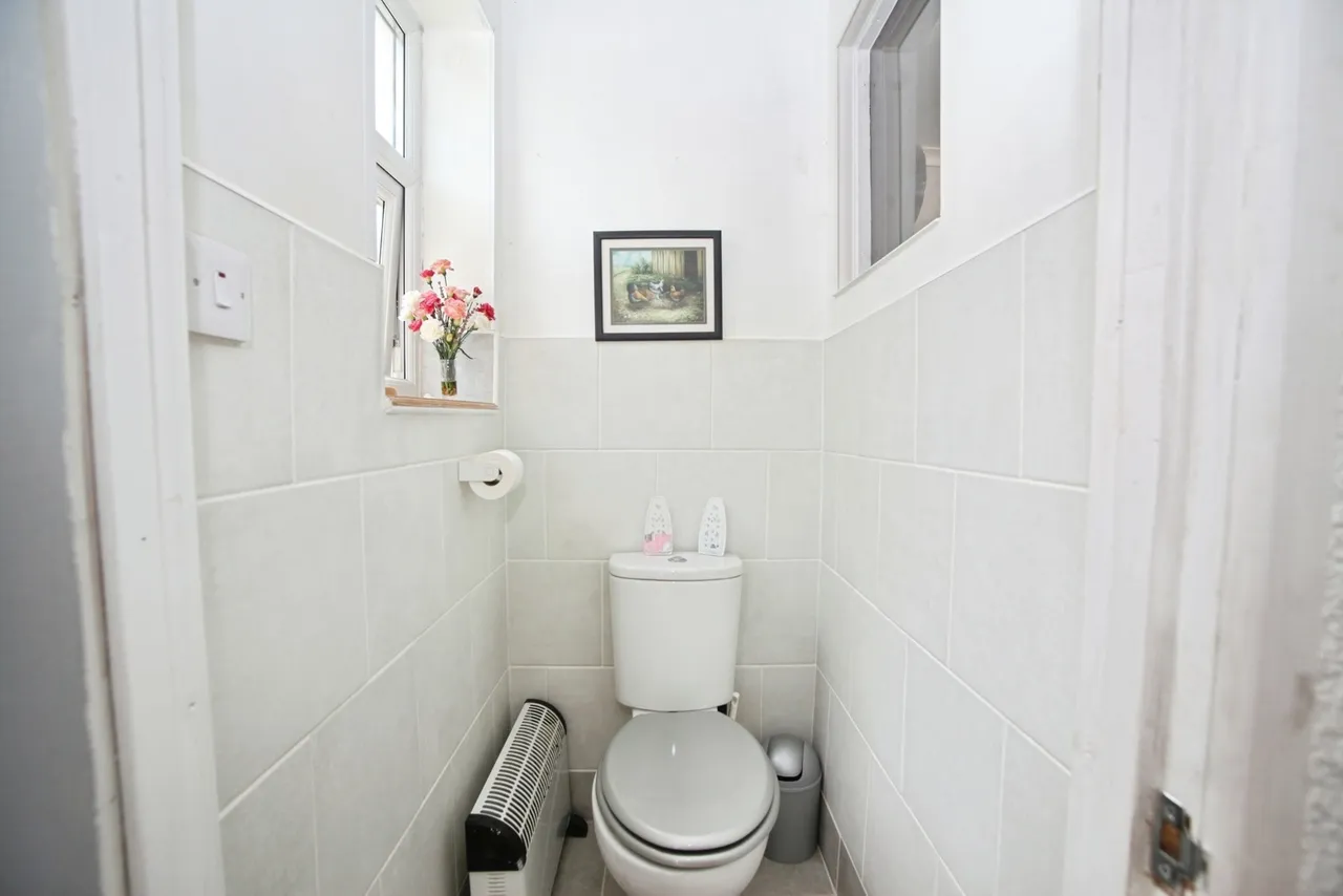 Aston Crescent, Newport, NP20, photo 8