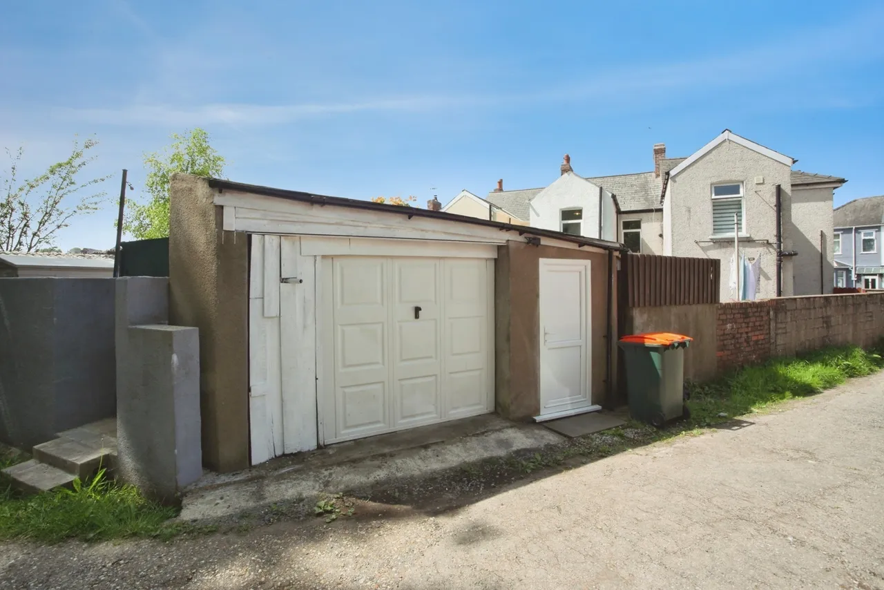 Aston Crescent, Newport, NP20, photo 18
