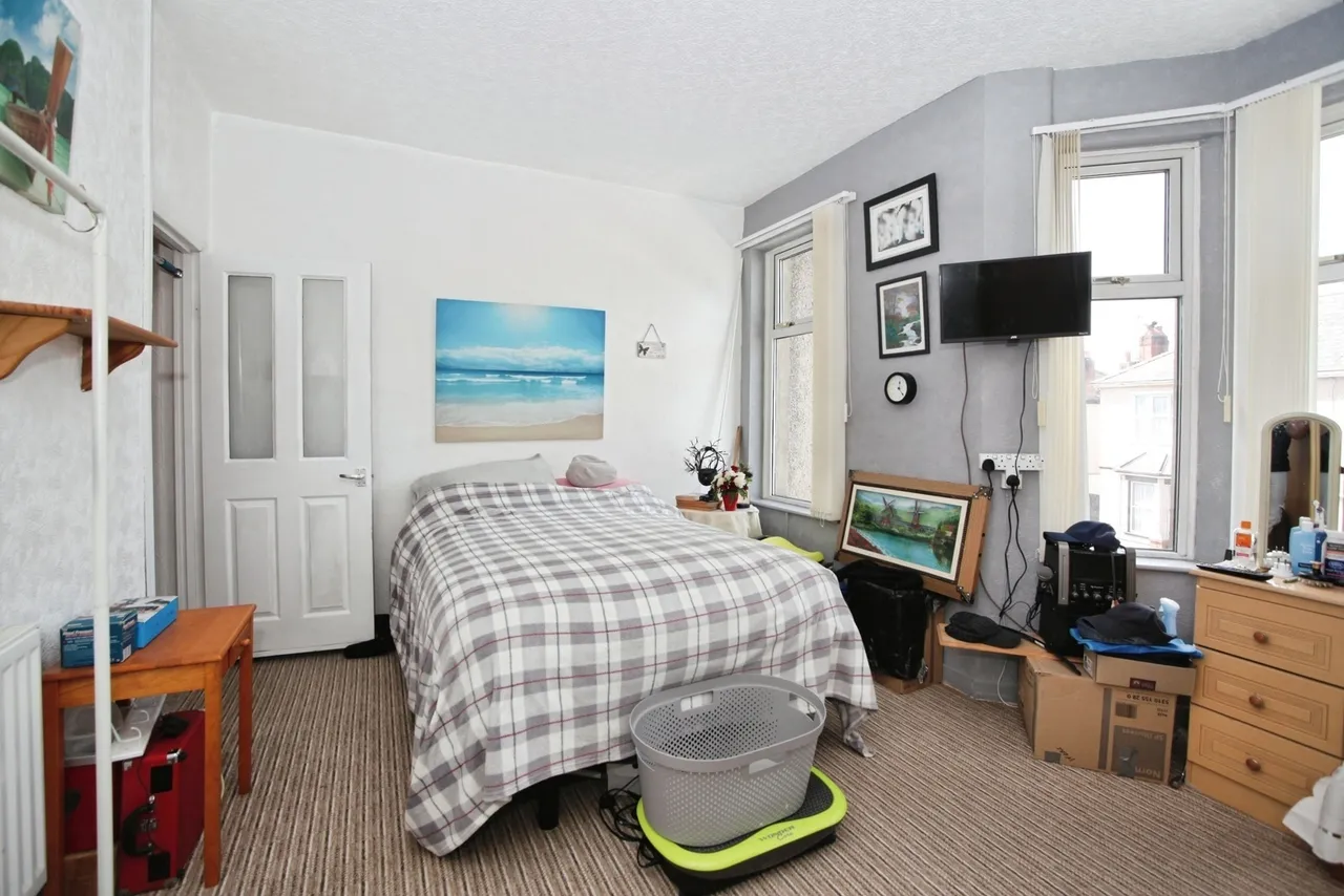 Aston Crescent, Newport, NP20, photo 11