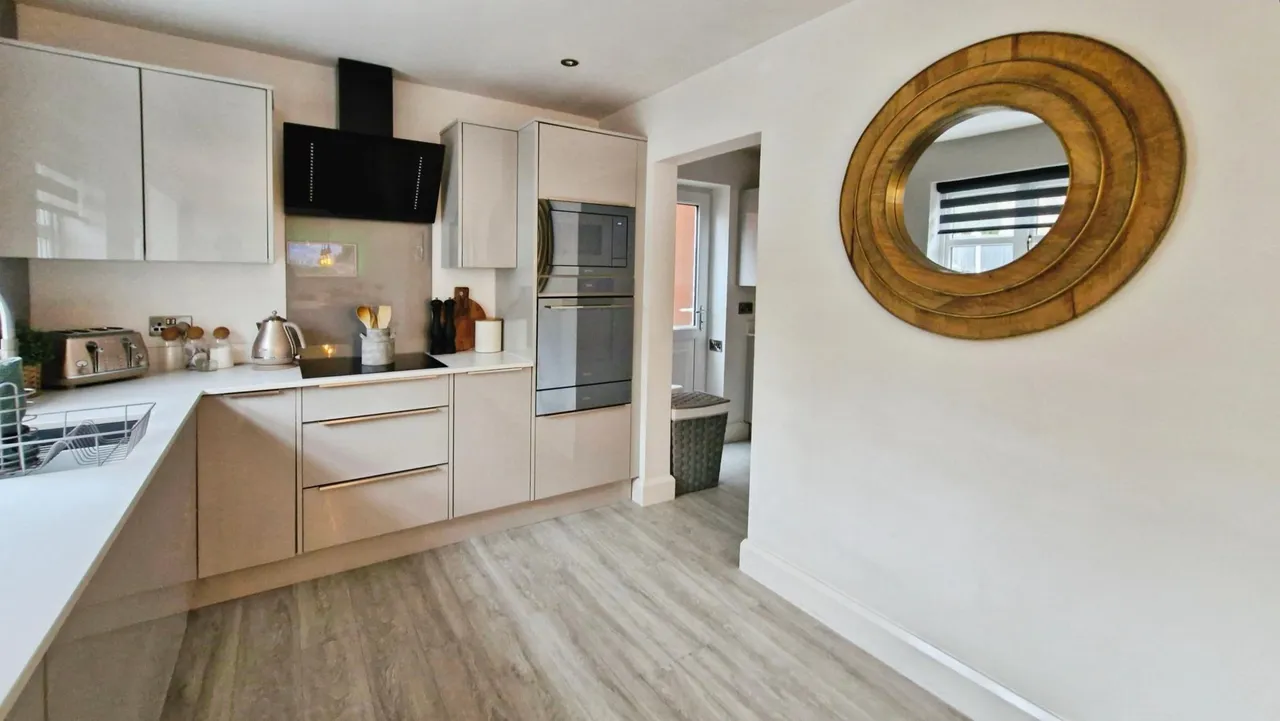 Lintin Close, Bratton, TF5, photo 8