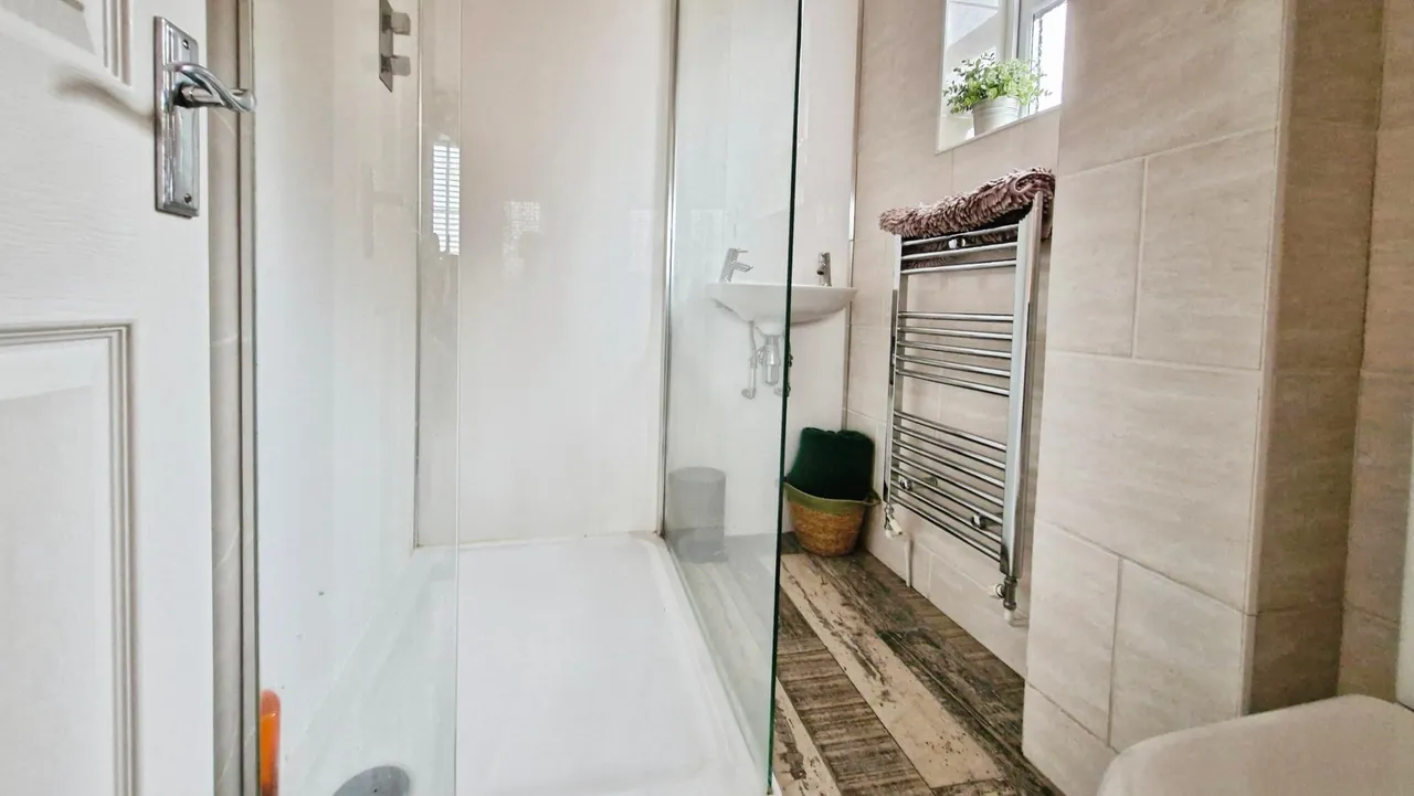 Lintin Close, Bratton, TF5, photo 22