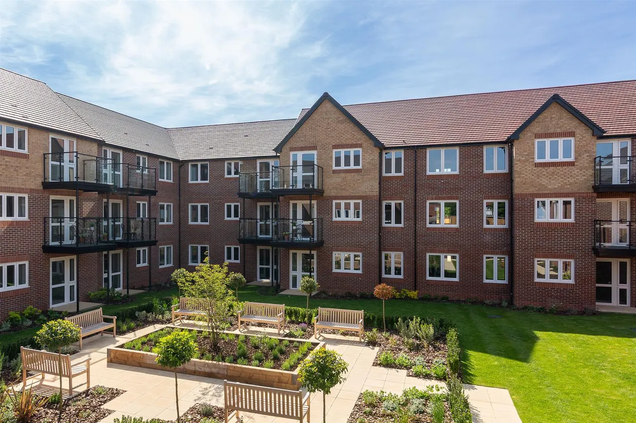 Bewick Court, Evesham, WR11, photo 7