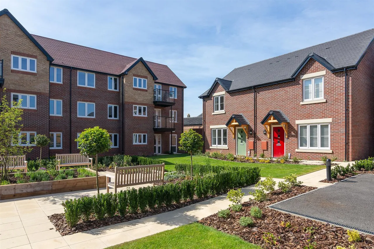 Bewick Court, Evesham, WR11, photo 11
