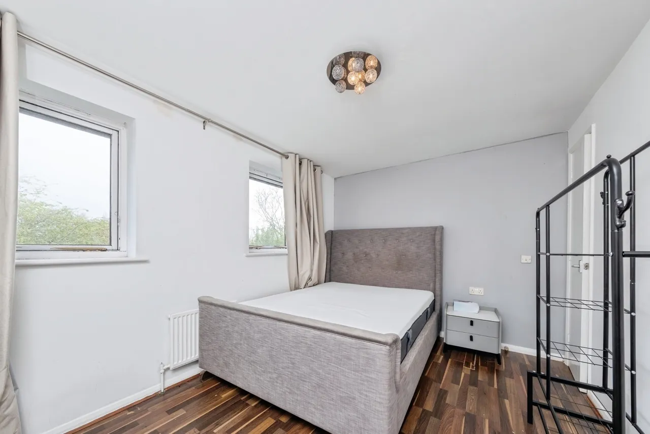 Ambridge Grove, Peartree Bridge, MK6, photo 12
