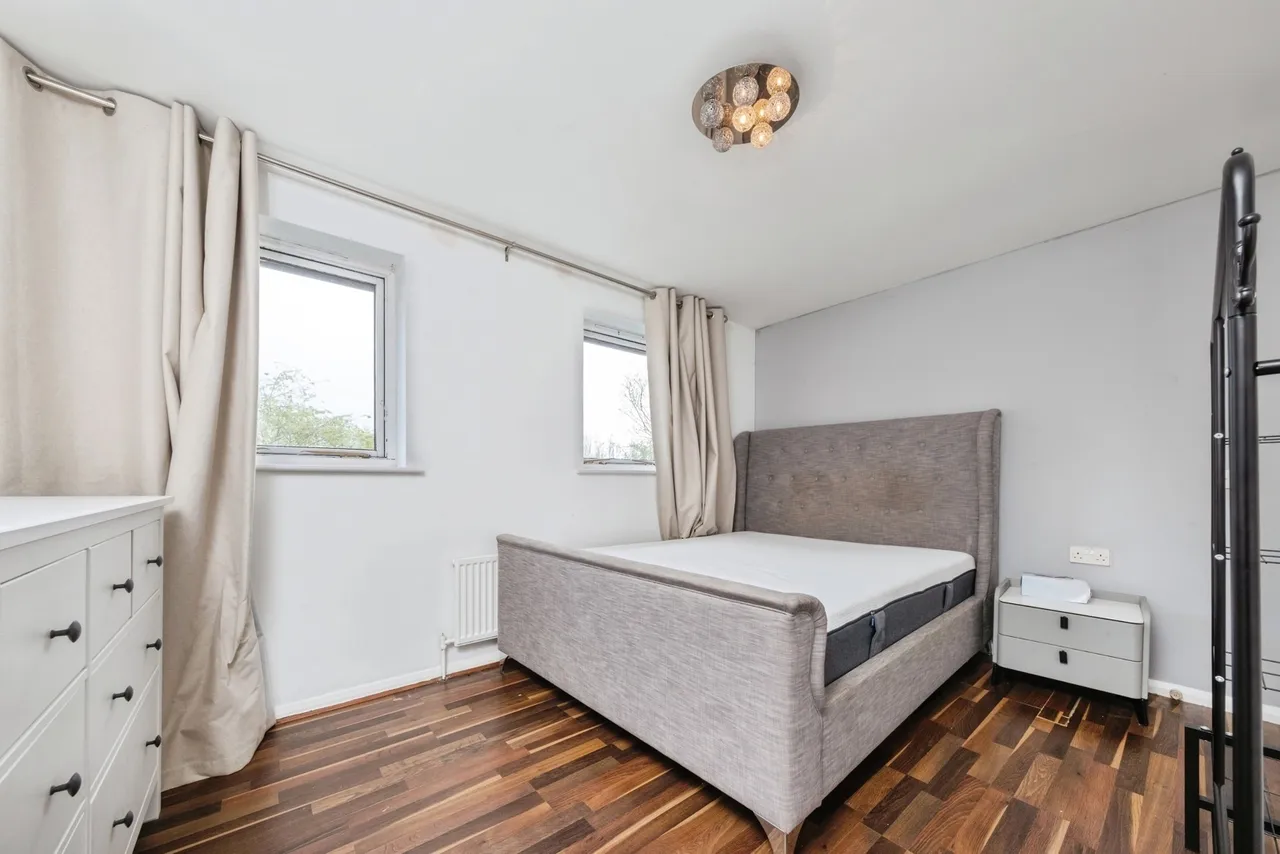 Ambridge Grove, Peartree Bridge, MK6, photo 11