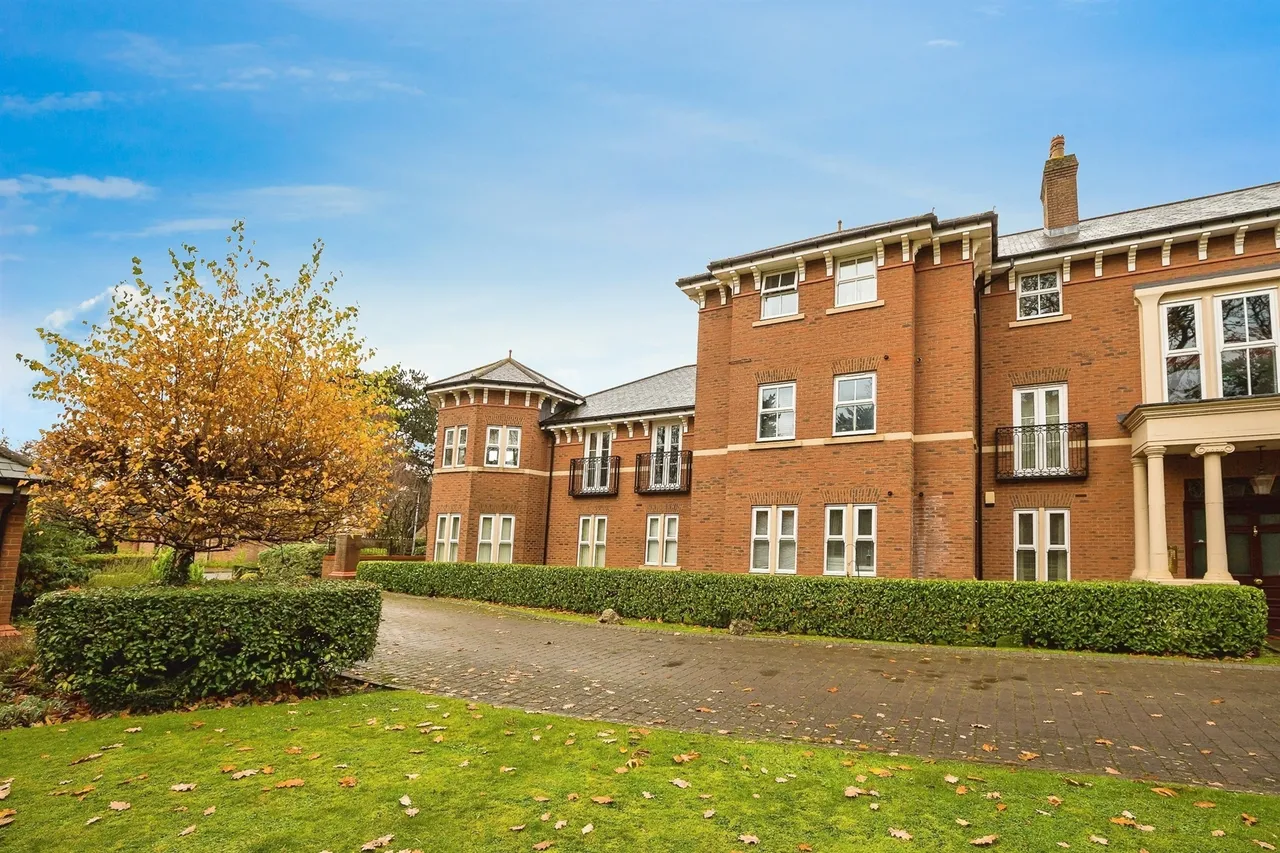 The Beeches, Upton, Chester, photo 11