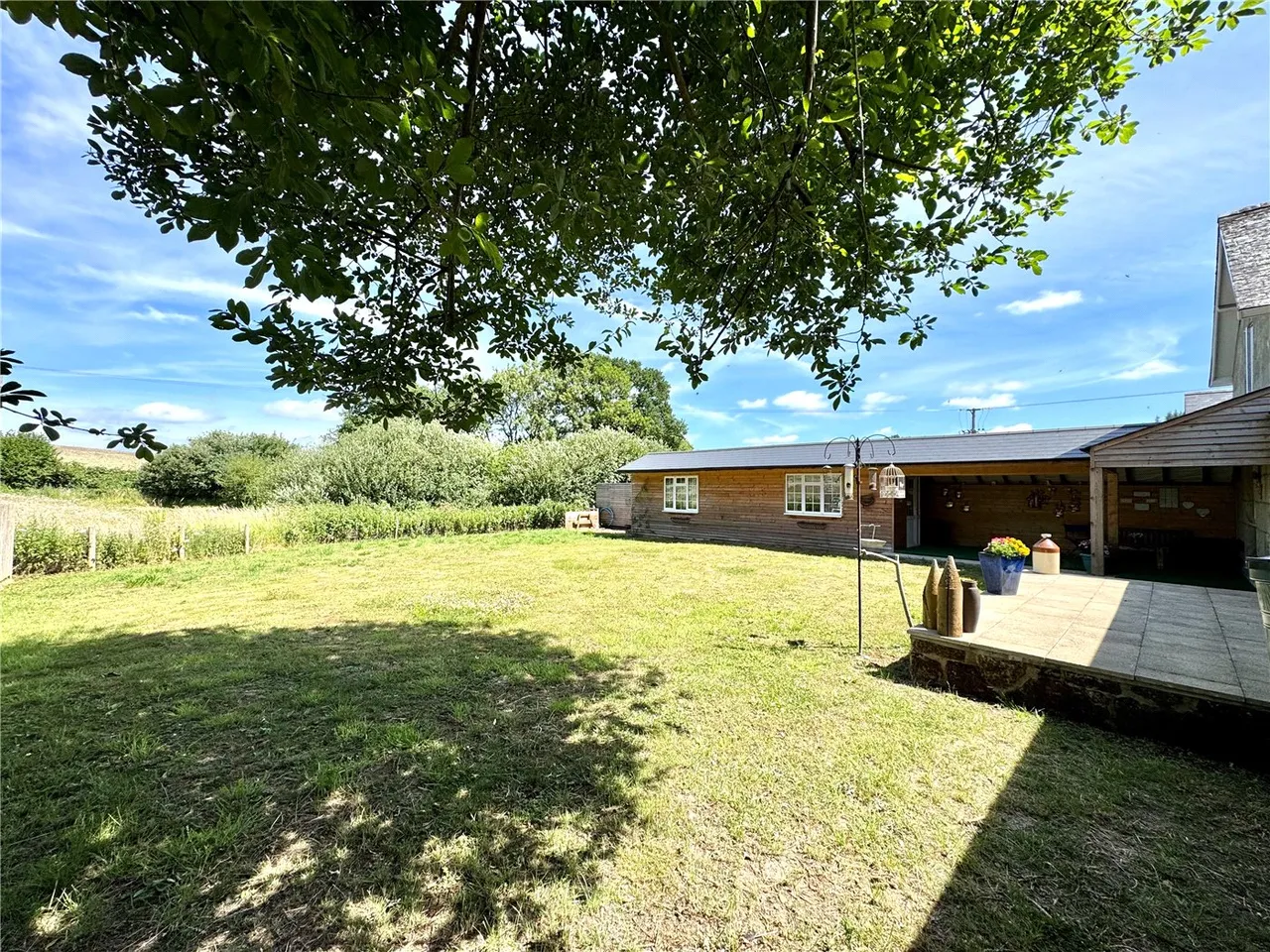 Church Lane, Fovant, SP3, photo 2