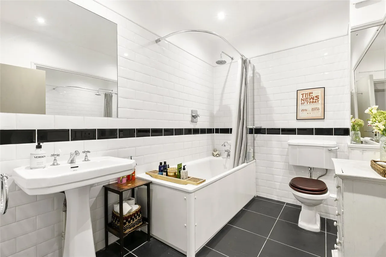 Drakefield Road, London, SW17, photo 8