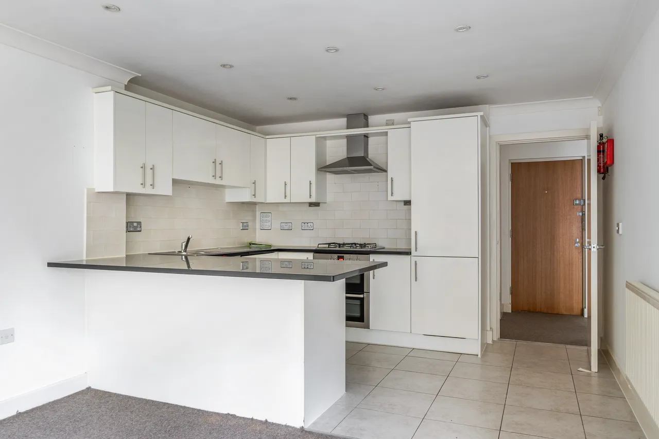 Tupwood Lane, Caterham, CR3, photo 6