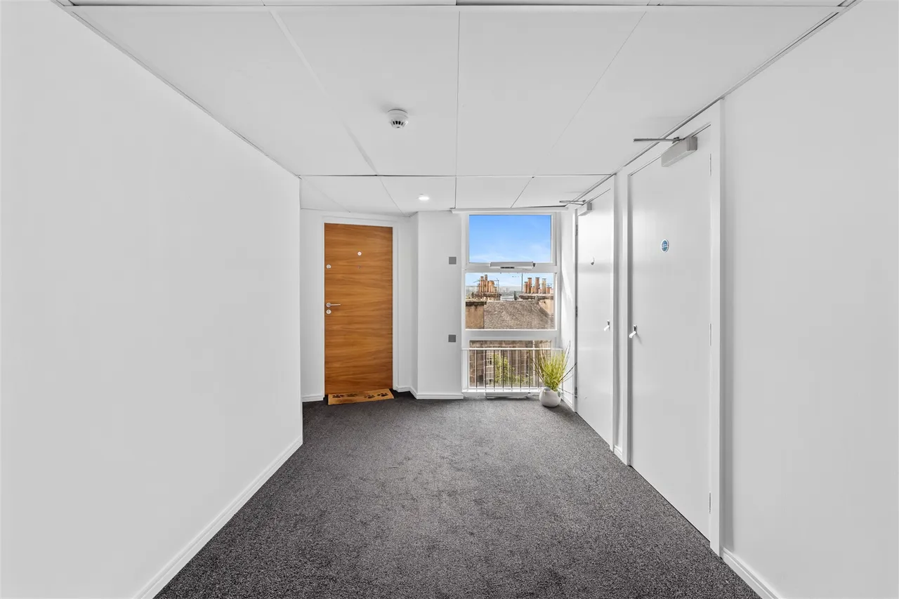 5/8 Park House 10 Park Circus Place, Park, G3 6AN, photo 17