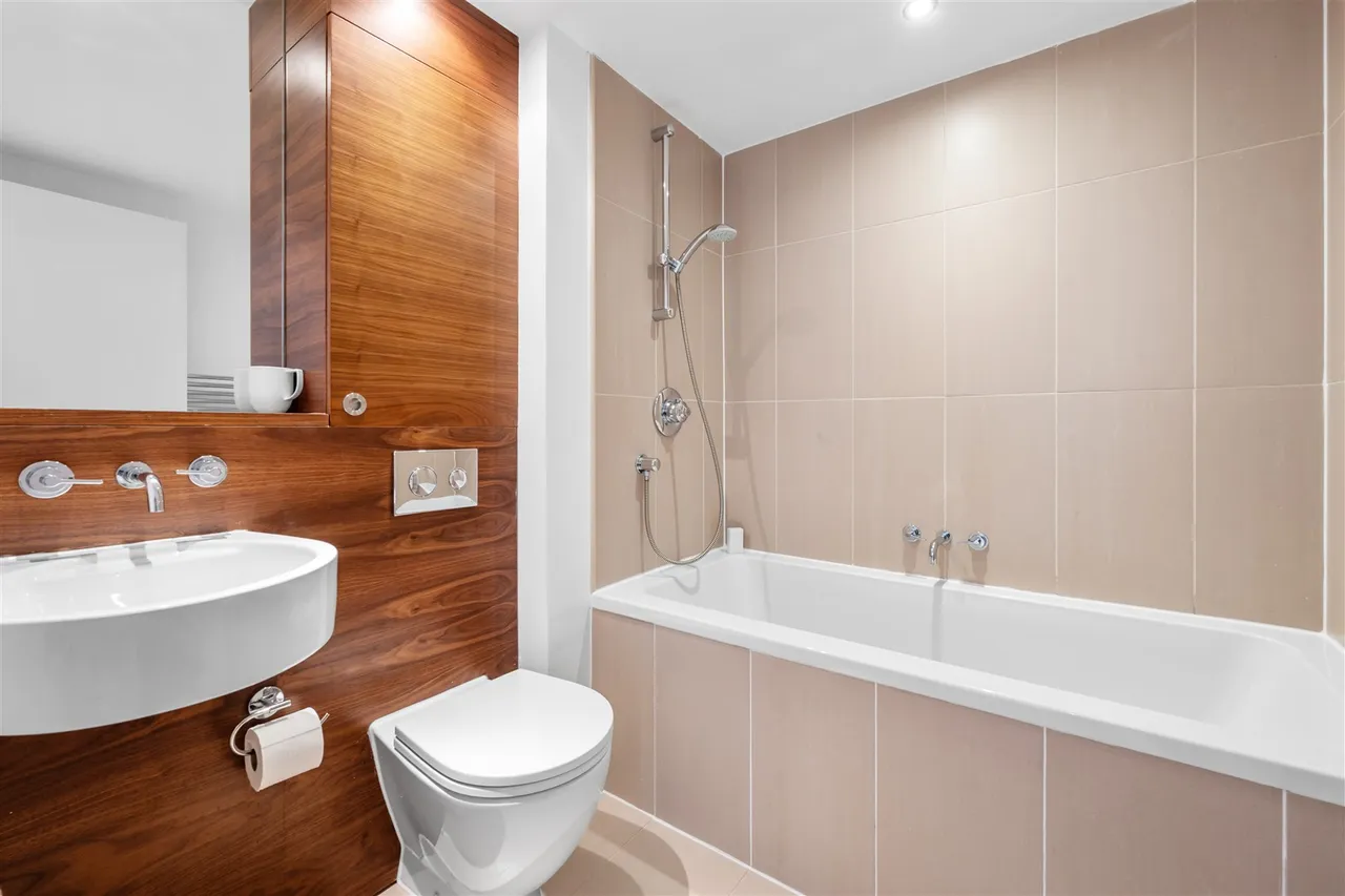 5/8 Park House 10 Park Circus Place, Park, G3 6AN, photo 14