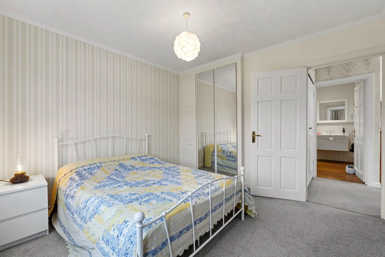 Derwen Fawr Road, Sketty, SA2, photo 24