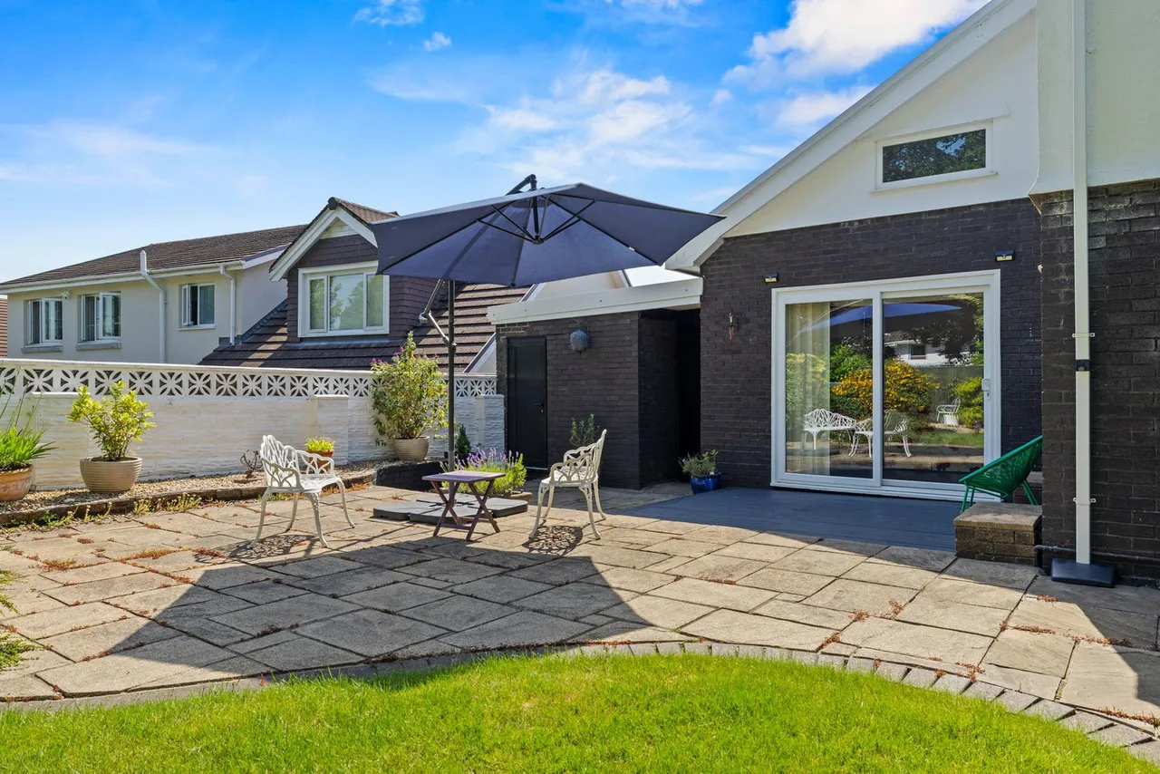 Derwen Fawr Road, Sketty, SA2, photo 32