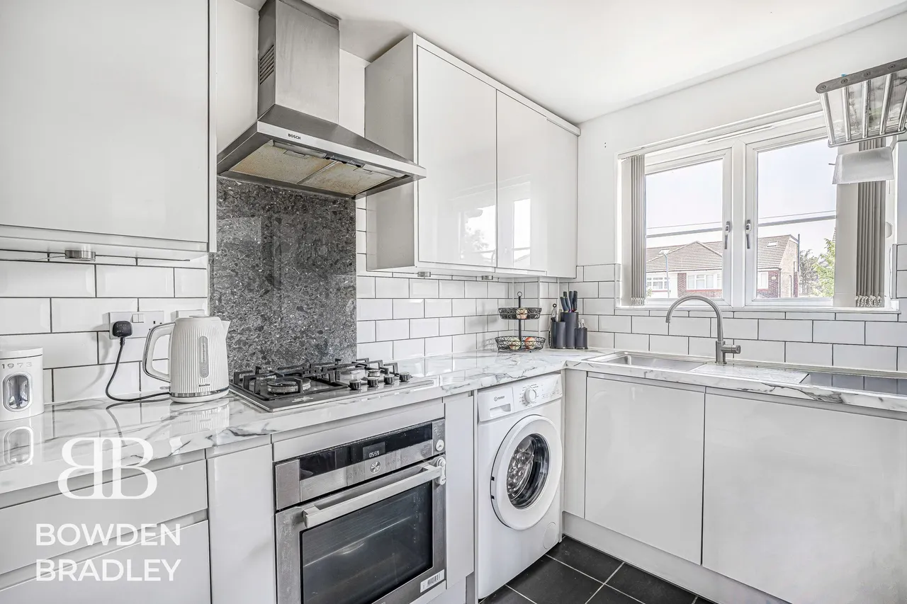 Herent Drive, Clayhall, IG5, photo 25