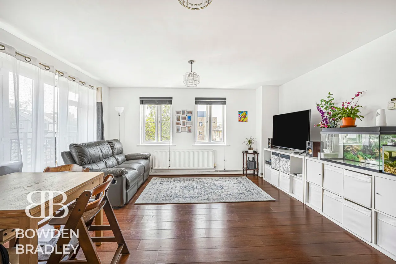 Herent Drive, Clayhall, IG5, photo 20
