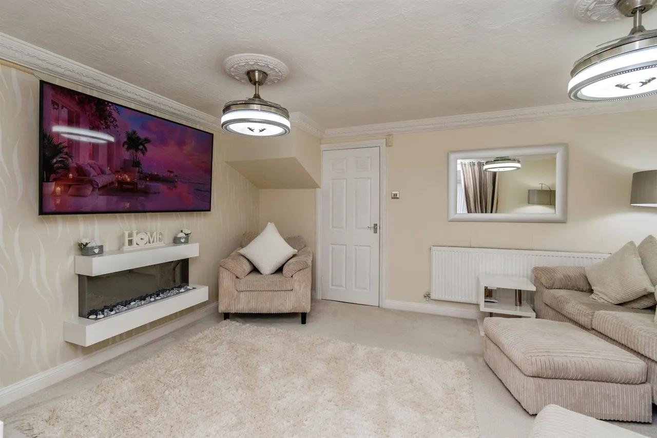 St. Helens Avenue, Tipton, DY4, photo 4