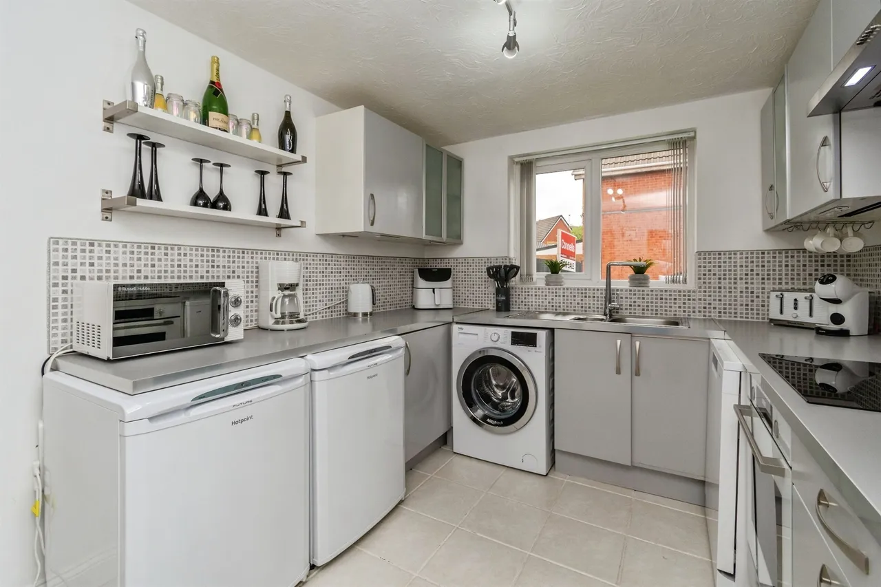St. Helens Avenue, Tipton, DY4, photo 6