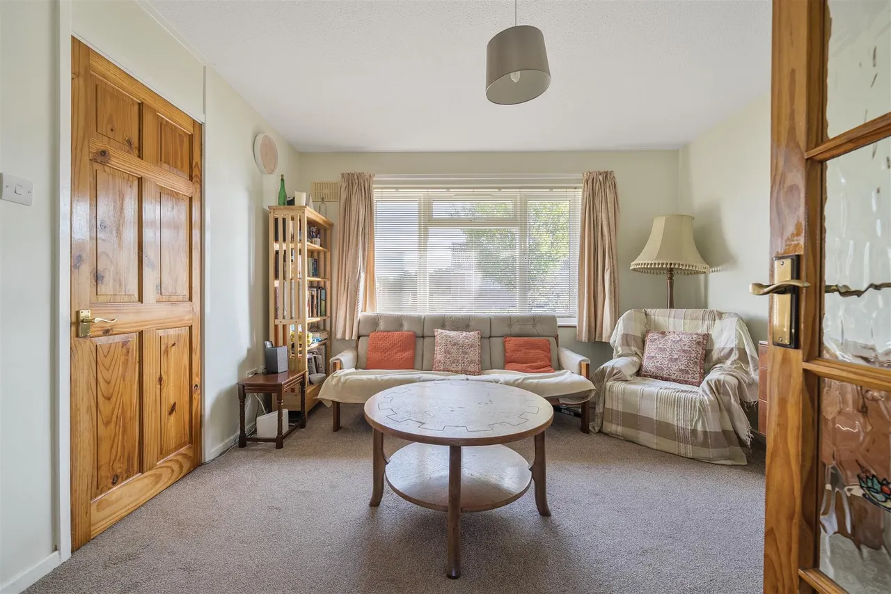 Paddock Close, Enford, SN9, photo 9