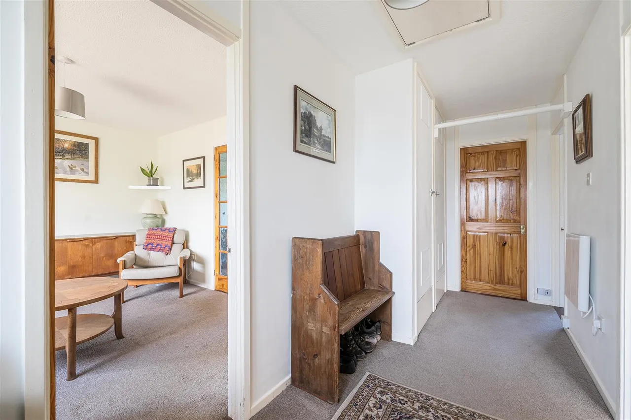 Paddock Close, Enford, SN9, photo 5