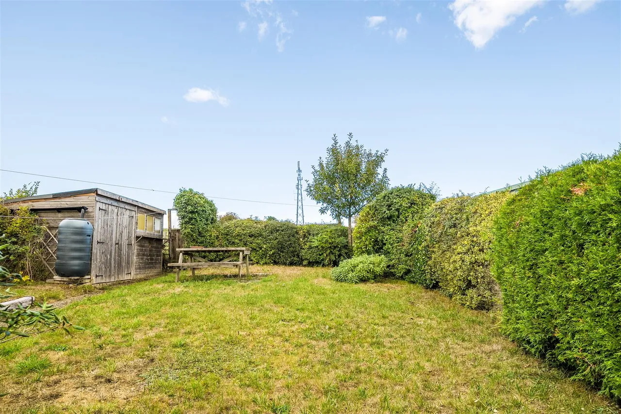 Paddock Close, Enford, SN9, photo 19