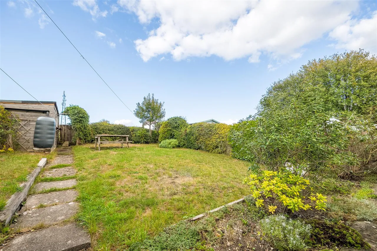 Paddock Close, Enford, SN9, photo 18