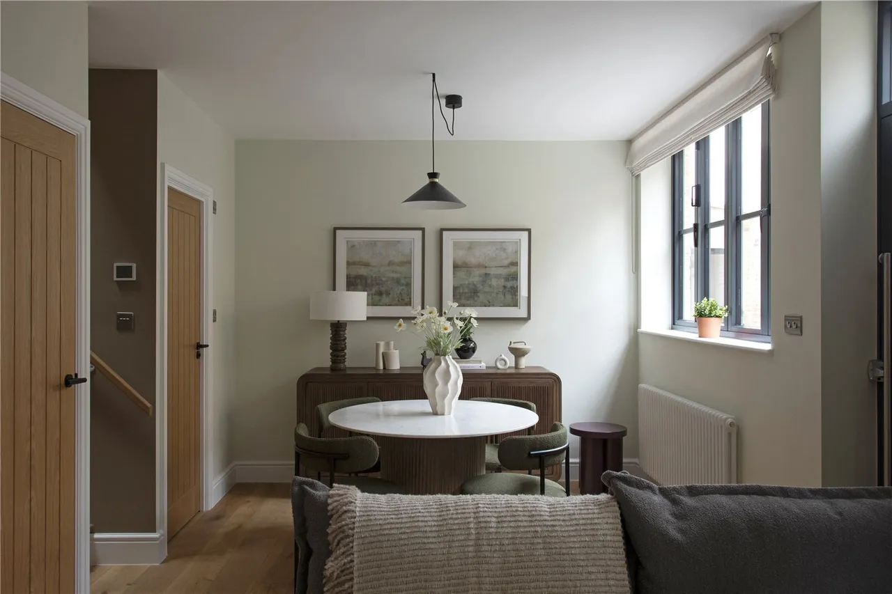 Brixtow Mews, London, SW2, photo 3