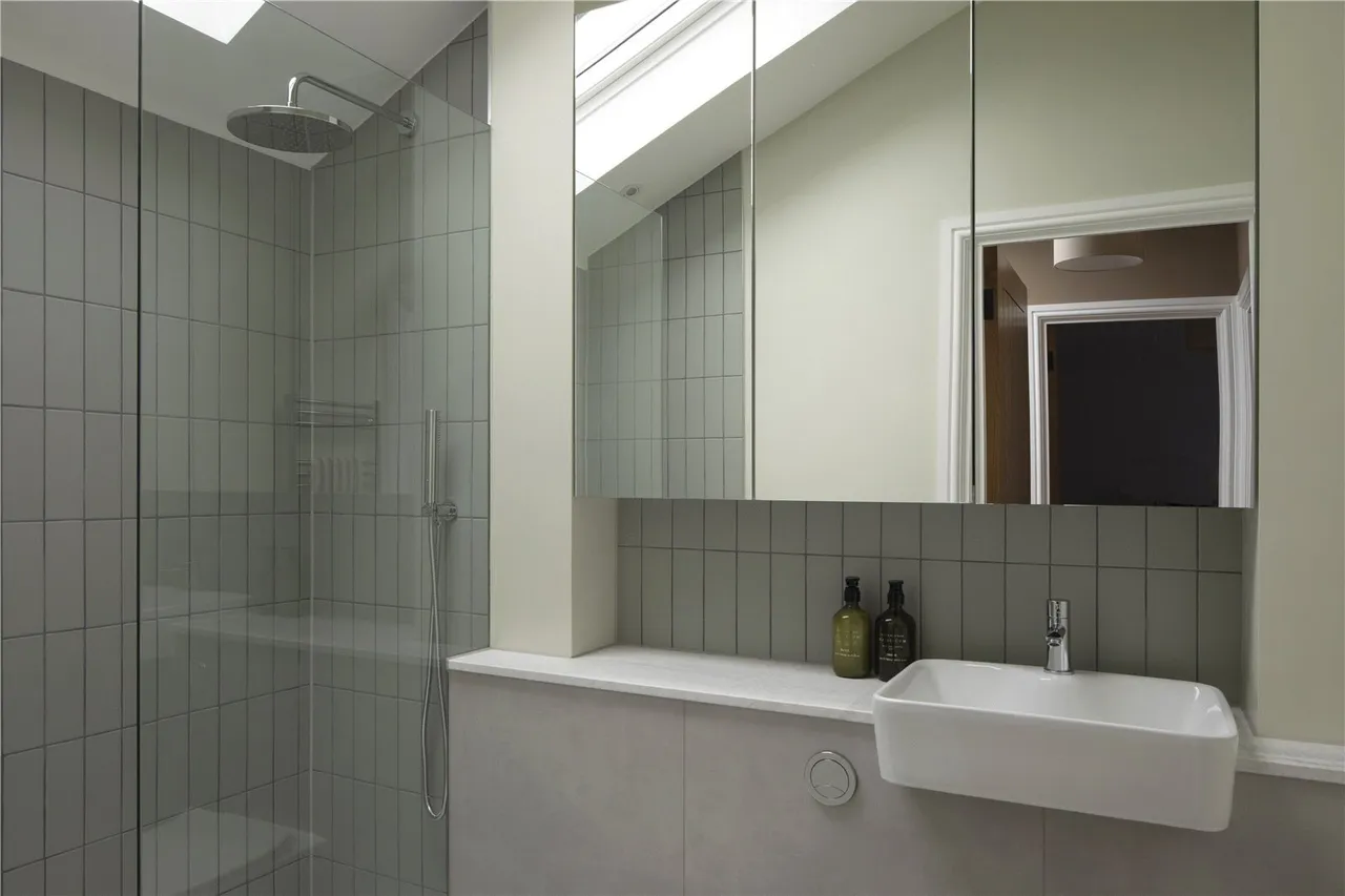 Brixtow Mews, London, SW2, photo 8