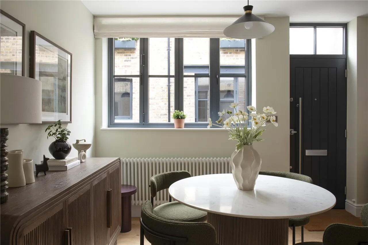 Brixtow Mews, London, SW2, photo 6