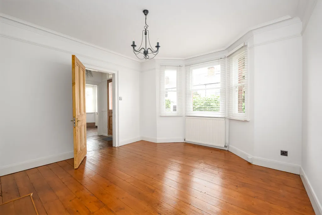Cambridge Road, Walton-On-Thames KT12 2DP, photo 4