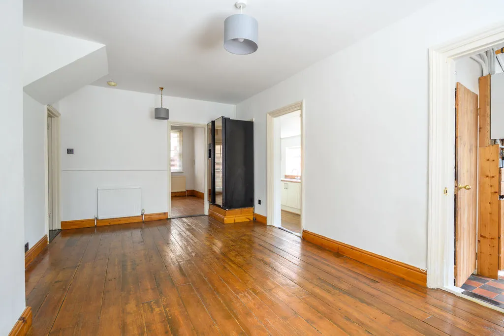 Cambridge Road, Walton-On-Thames KT12 2DP, photo 6