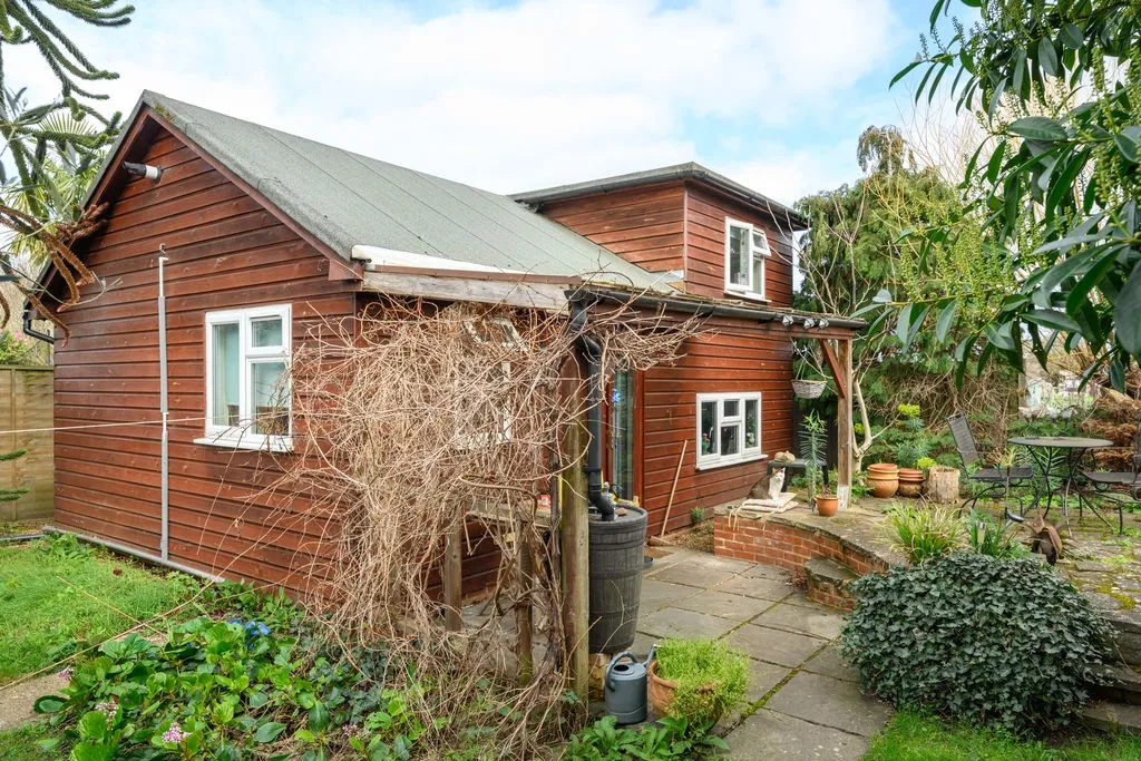 Cambridge Road, Walton-On-Thames KT12 2DP, photo 3