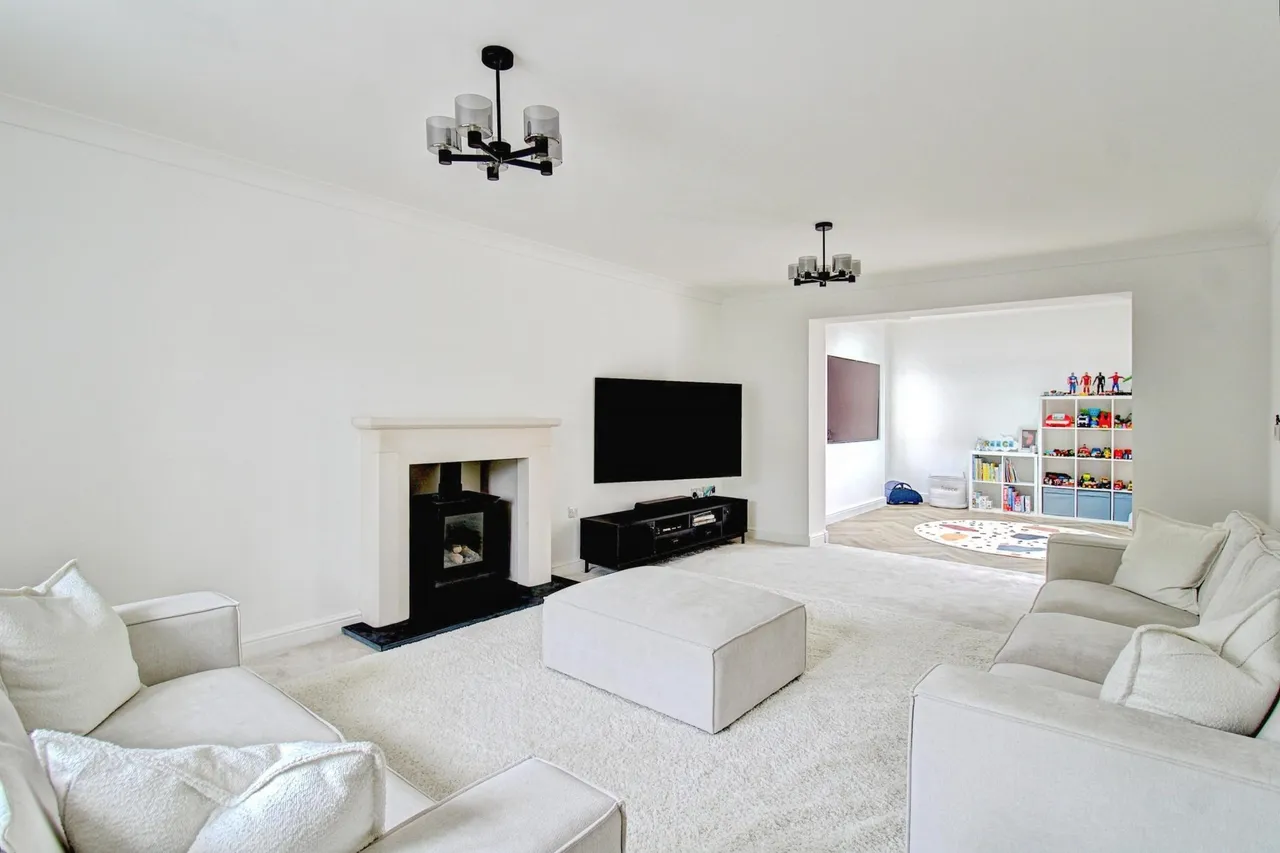 Mitchell Close, Lichfield, WS13, photo 10